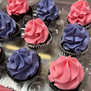 Cupcakes with Swirl frosting shape